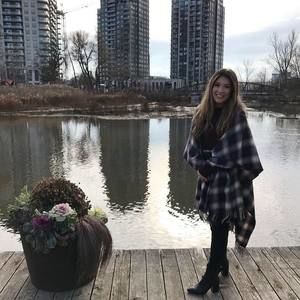 Meet your Posher, Maia